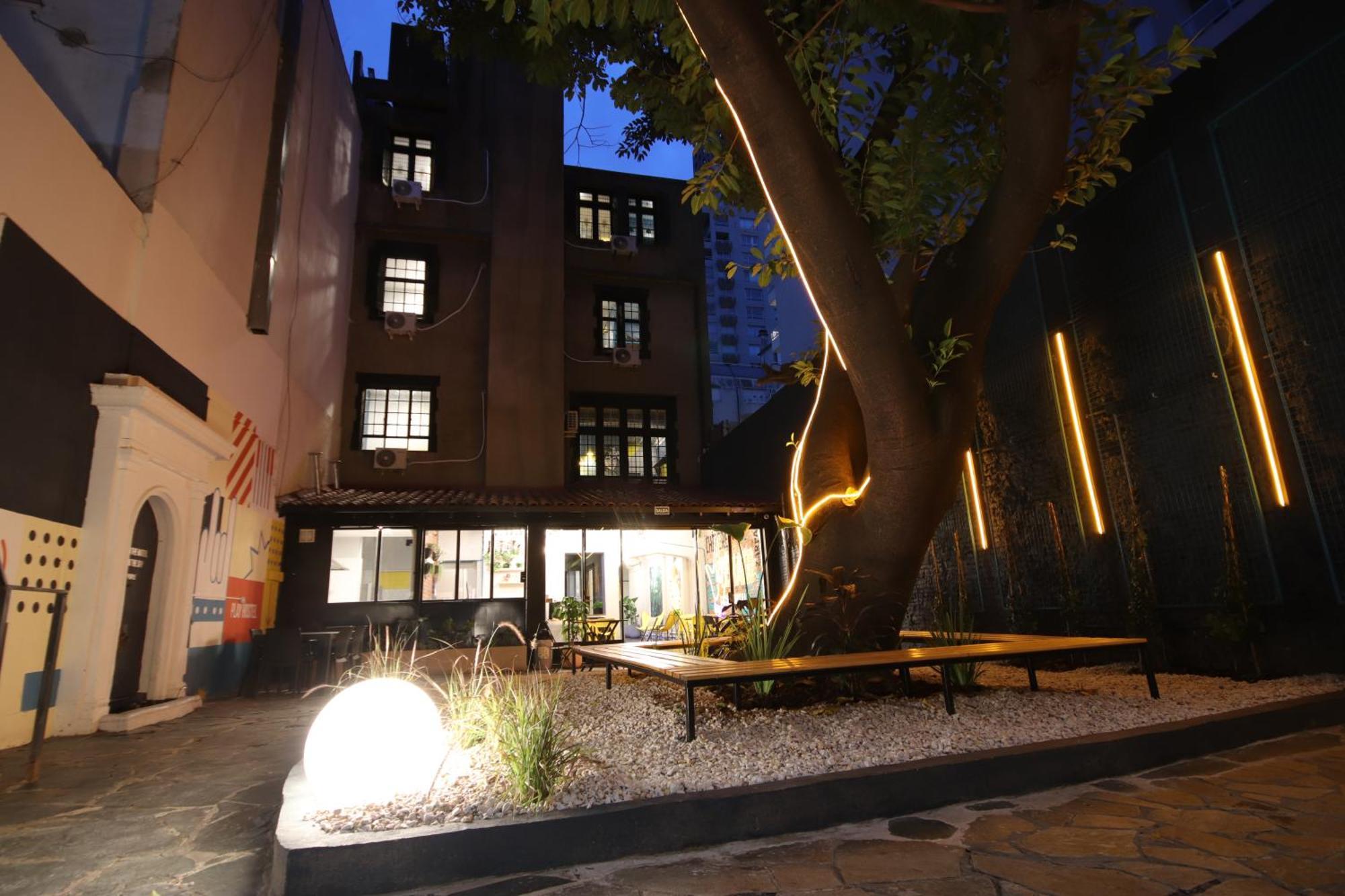 Play Hostel Garden Буенос Айрес Екстериор снимка
